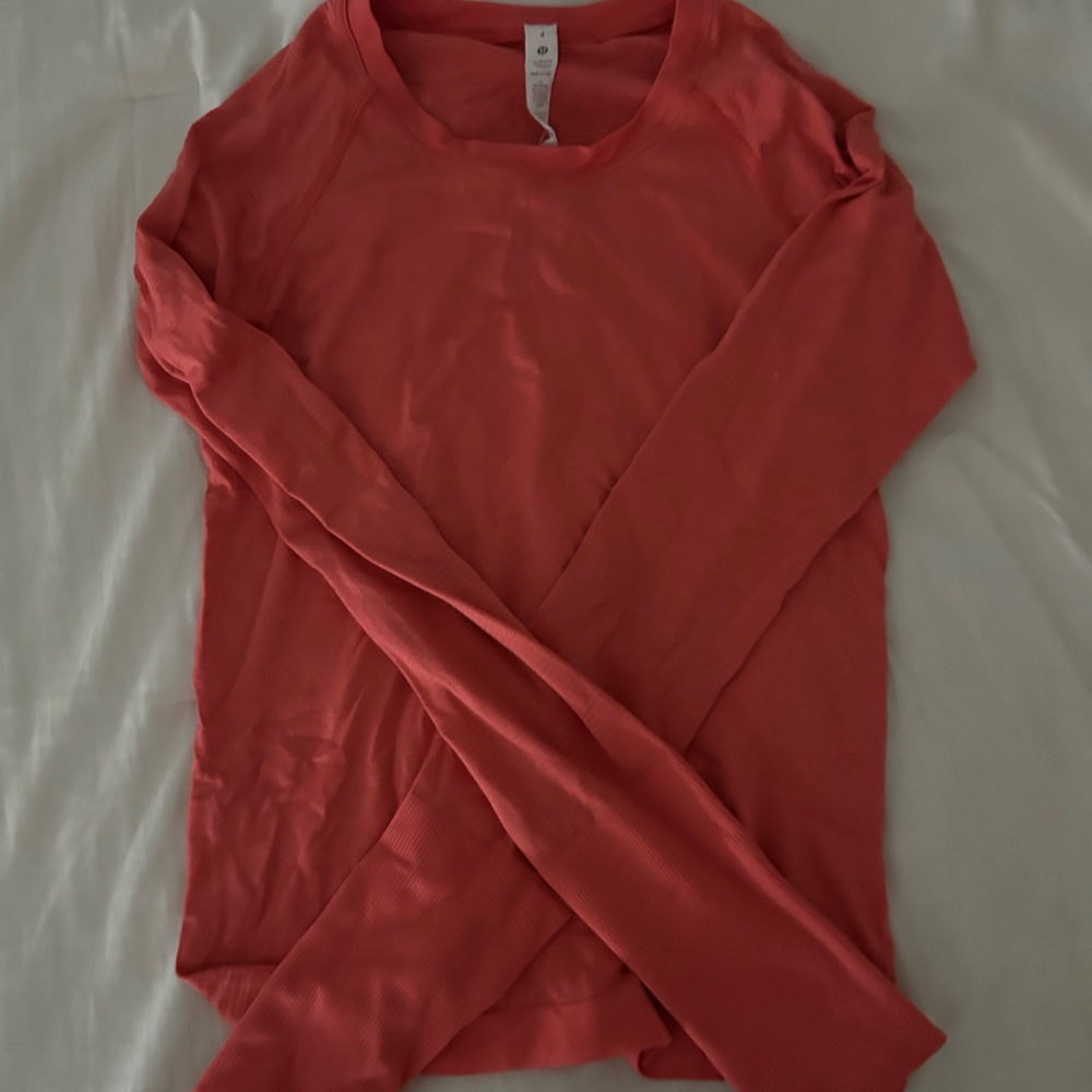 lululemon Swiftly Tech Long-Sleeve Shirt 2.0
*Race Length